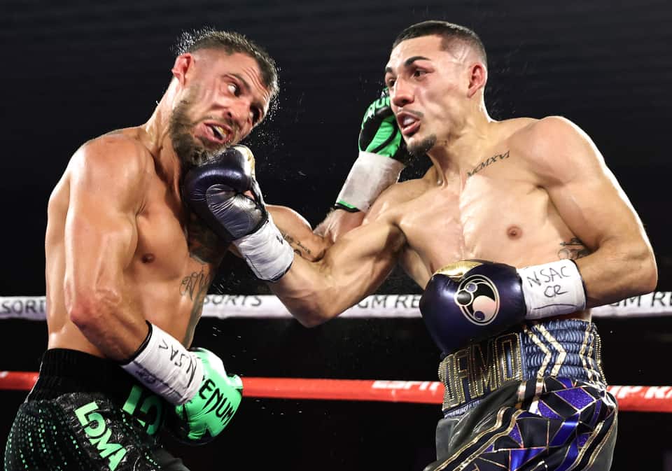 Lomachenko-vs.-Nakatani..-3