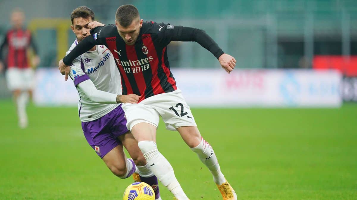 Probabilidades de aposta e escolha grátis entre Milan x Fiorentina Série A