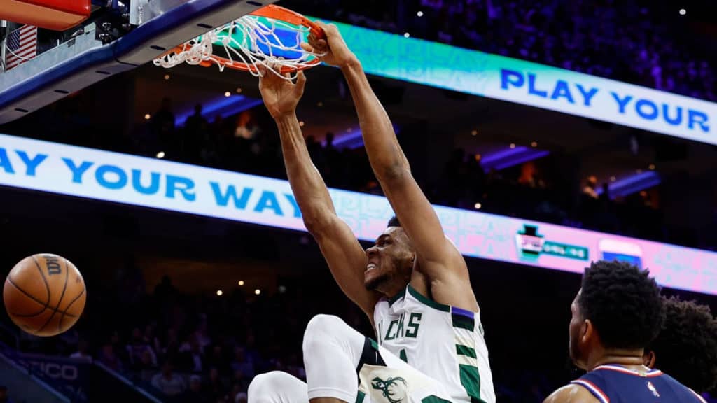Milwaukee Bucks x Philadelphia 76ers