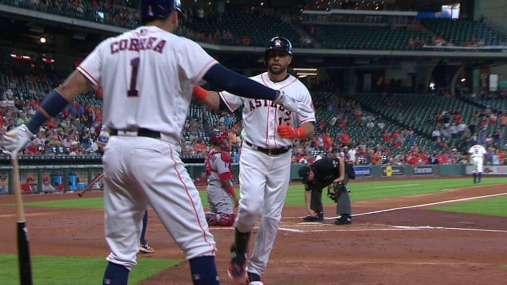 Astros contra ángeles