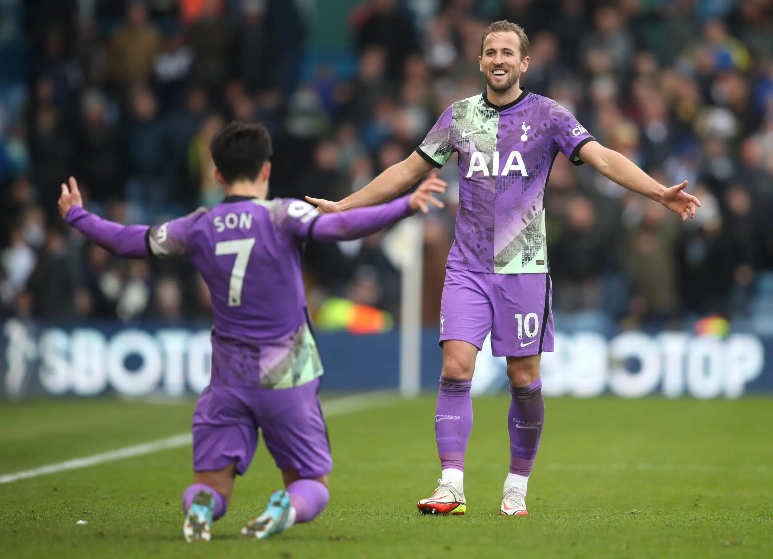 Leeds United vs. Tottenham Preview and Free Pick