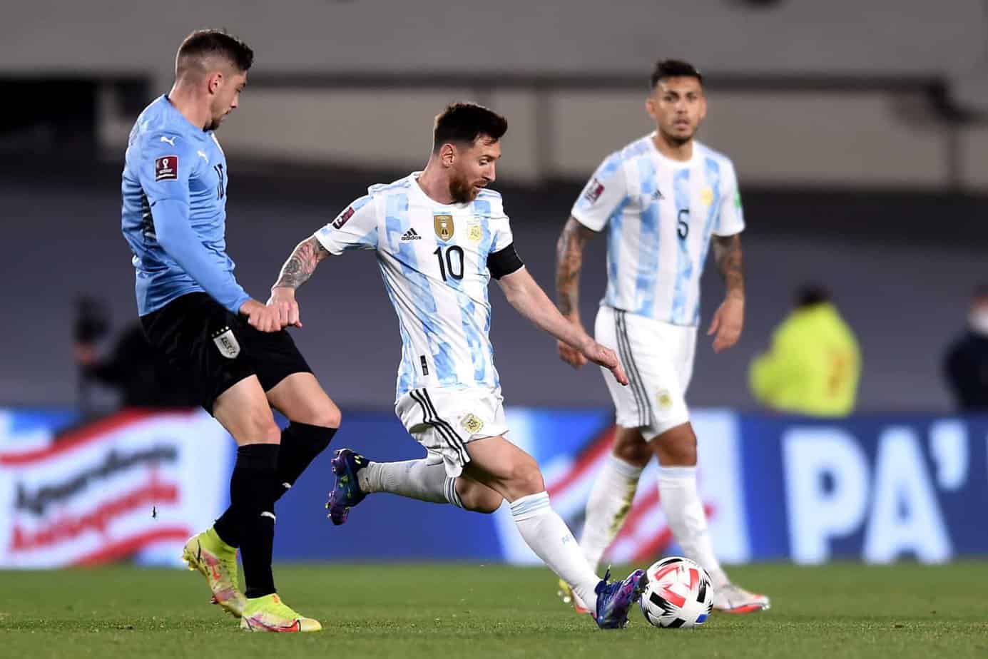 Previsão e probabilidades de aposta Argentina x Uruguai