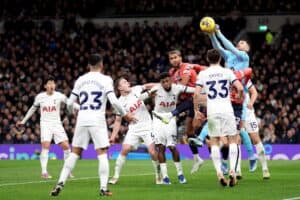 A Premier League continua em ação neste fim de semana, quando Everton e Tottenham entram em campo para disputar os três pontos na 23ª rodada.